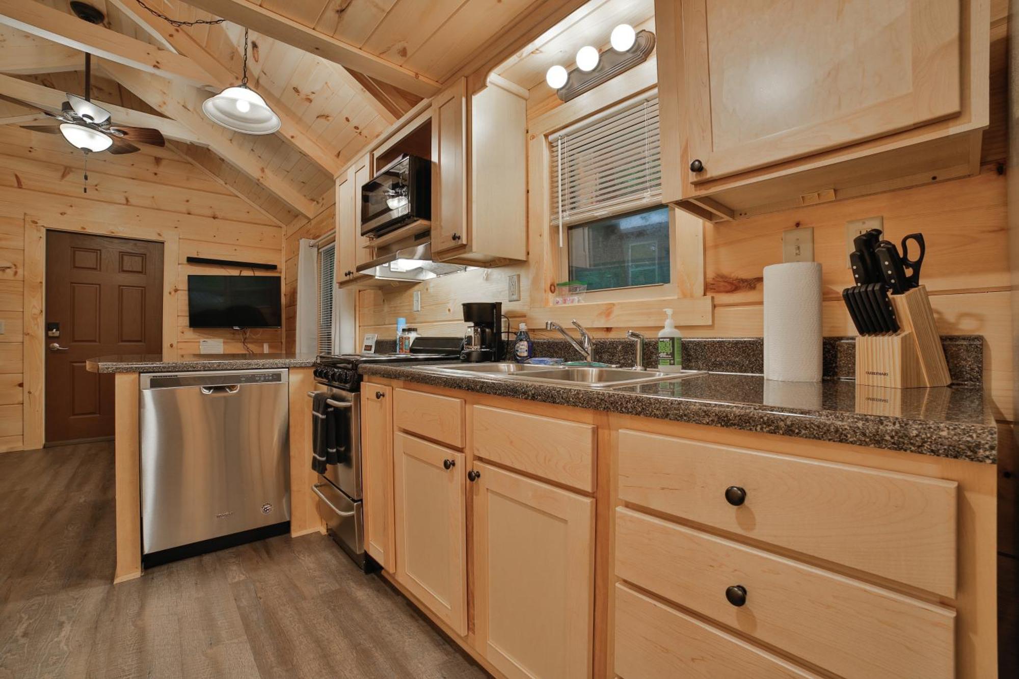Meg Cabin Tiny Rustic Comfort On Lookout Mtn Chattanooga Exterior foto